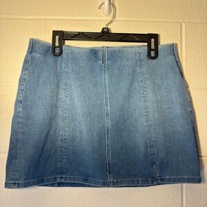 American Eagle Denim Pencil Skirt – Size Large